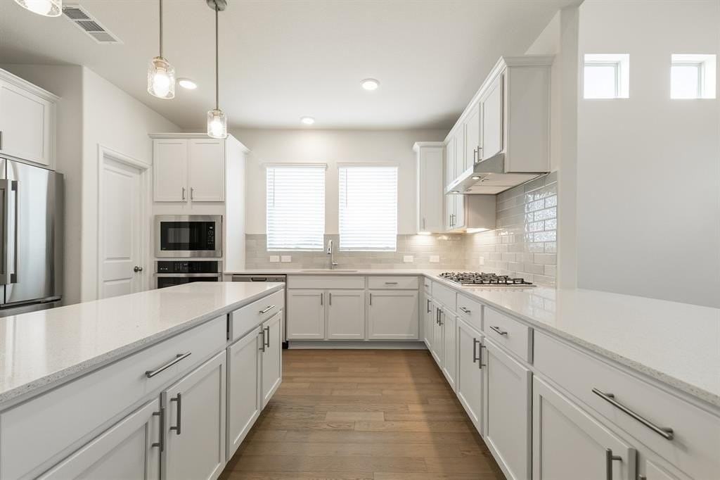 1424 Bettolo Dr - Photo 7 of 26