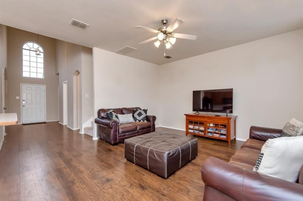 332 Mystic River Trl - Photo 3 of 23