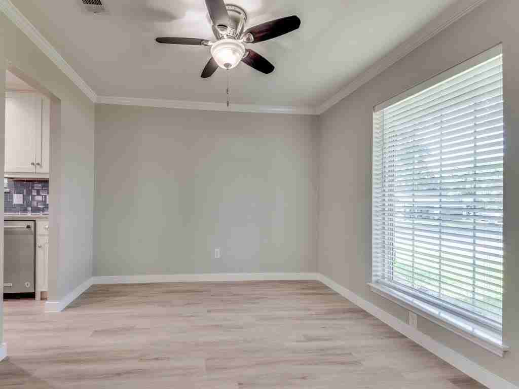 2020 Normandy Dr - Photo 5 of 30