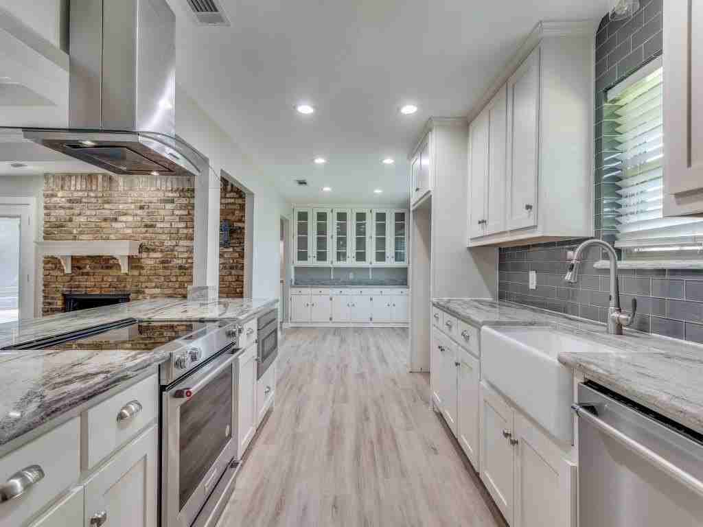 2020 Normandy Dr - Photo 6 of 30