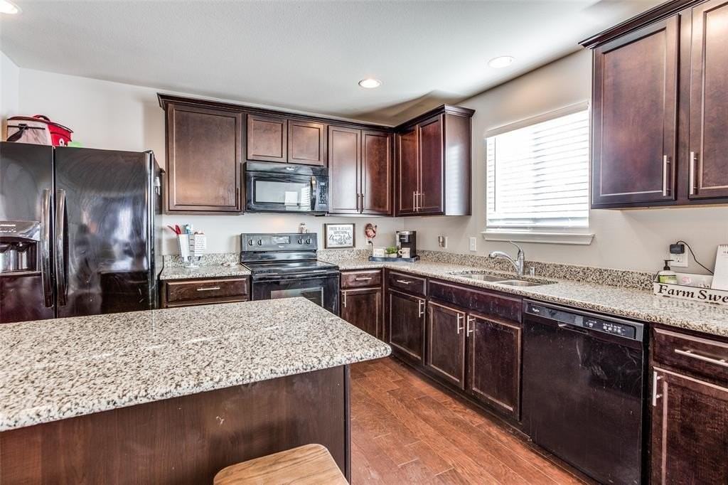 3001 Pinyon Pl - Photo 7 of 25