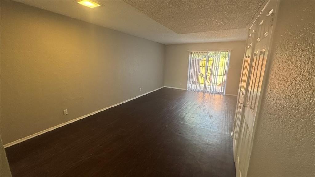 3813 Coates Cir - Photo 7 of 29