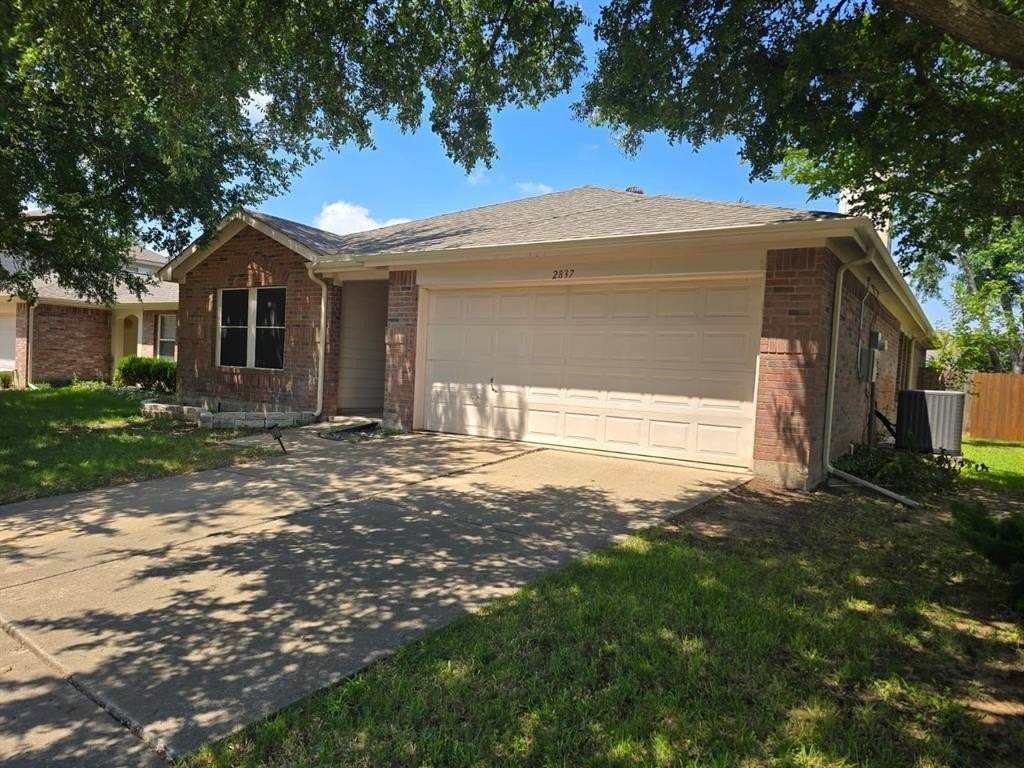 2837 Terrace Dr - Photo 2 of 25