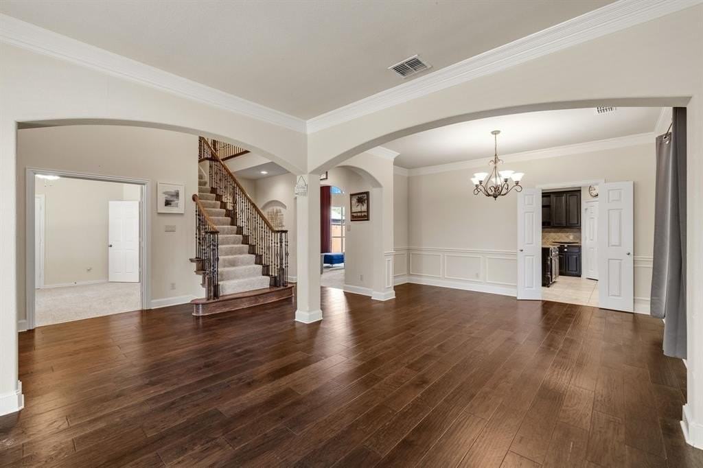 14570 Turnbridge Dr - Photo 4 of 35