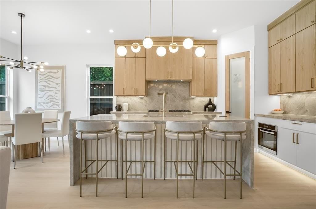 3629 Vilbig Rd - Photo 3 of 33