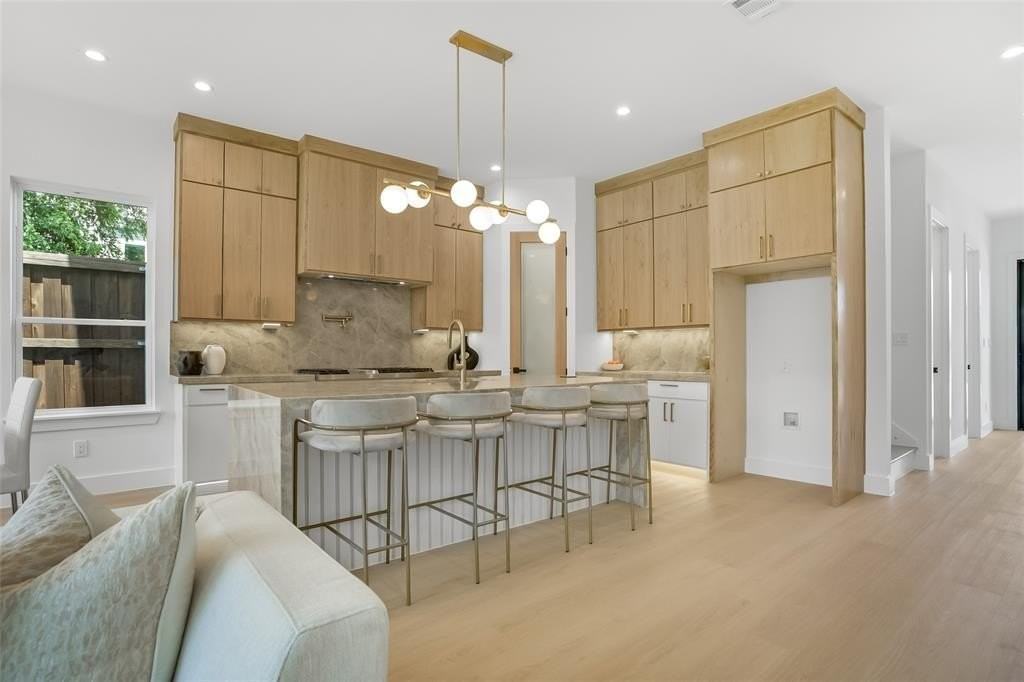 3629 Vilbig Rd - Photo 5 of 33