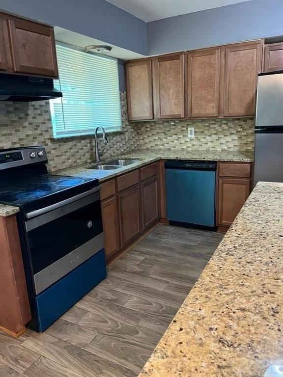 2228 52nd St - Photo 3 of 23