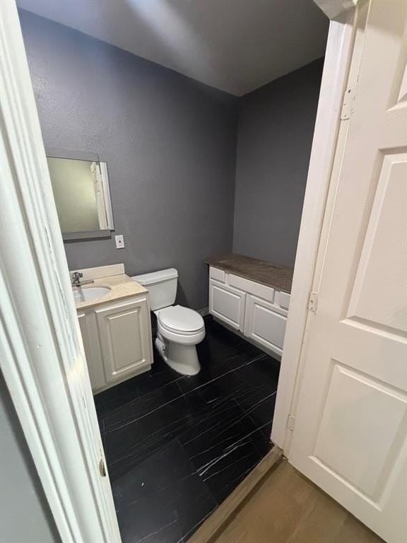2228 52nd St - Photo 5 of 23