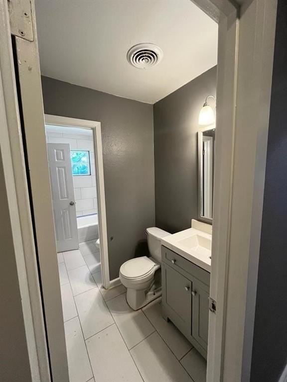 2228 52nd St - Photo 7 of 23