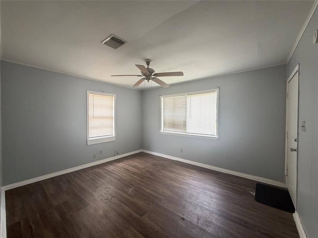 2618 Roosevelt Ave - Photo 2 of 12