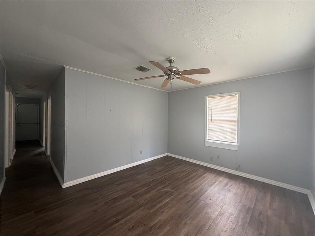 2618 Roosevelt Ave - Photo 4 of 12