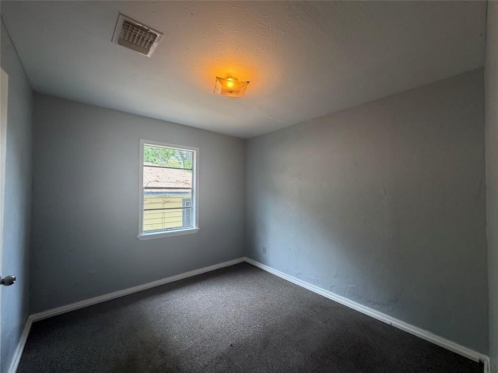 2618 Roosevelt Ave - Photo 7 of 12