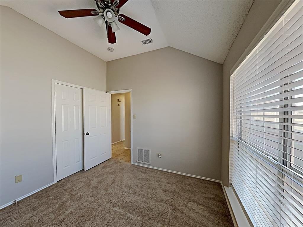 815 Mccomb Ln - Photo 7 of 18