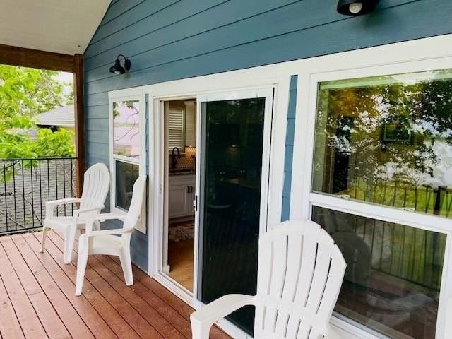922 Cove Trl - Photo 4 of 19