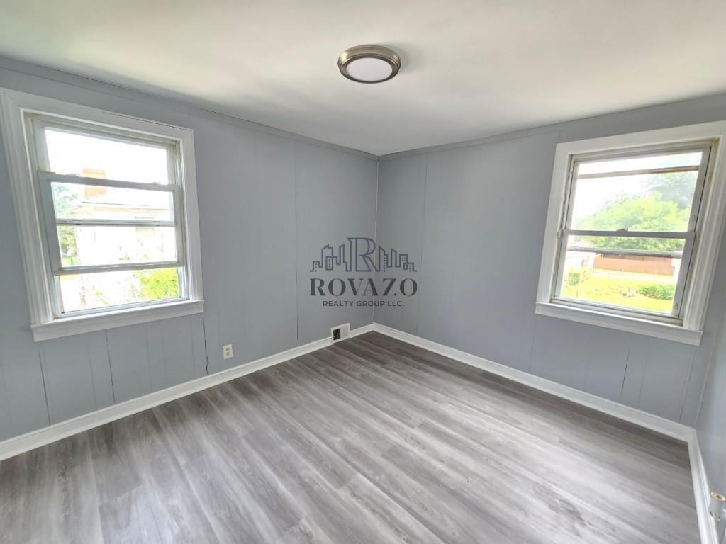337 Winans Ave #LS - Photo 4 of 8