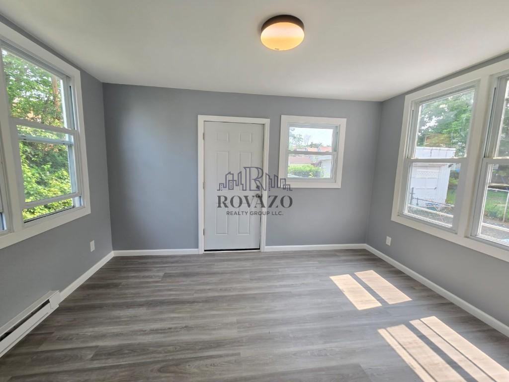 337 Winans Ave #LS - Photo 6 of 8