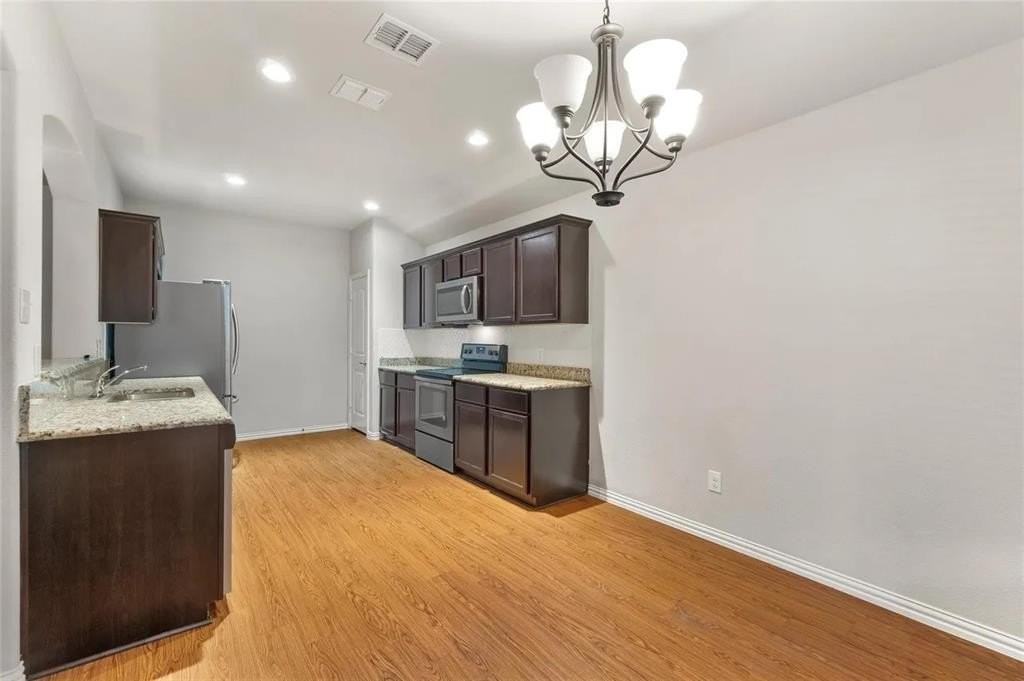 2905 Pacifico Way - Photo 4 of 16