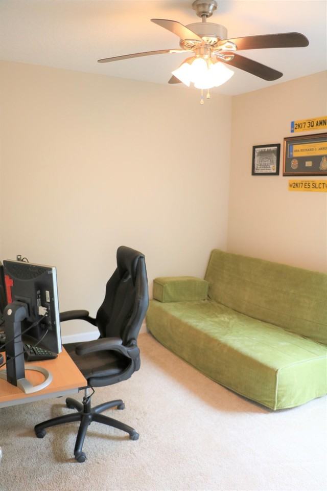 210 Michael Ave - Photo 7 of 27