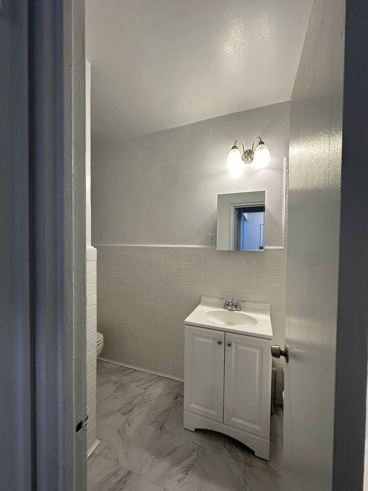 70 Clark St #2C