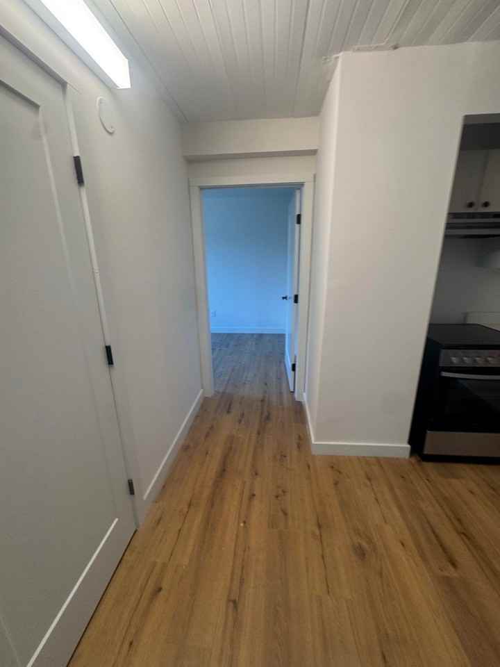 16 Wade Sq #5E - Photo 4 of 12