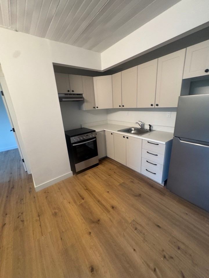 16 Wade Sq #5E - Photo 5 of 12
