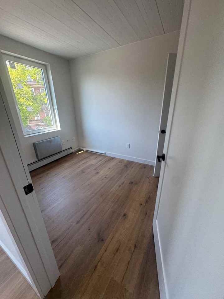 16 Wade Sq #5E - Photo 7 of 12