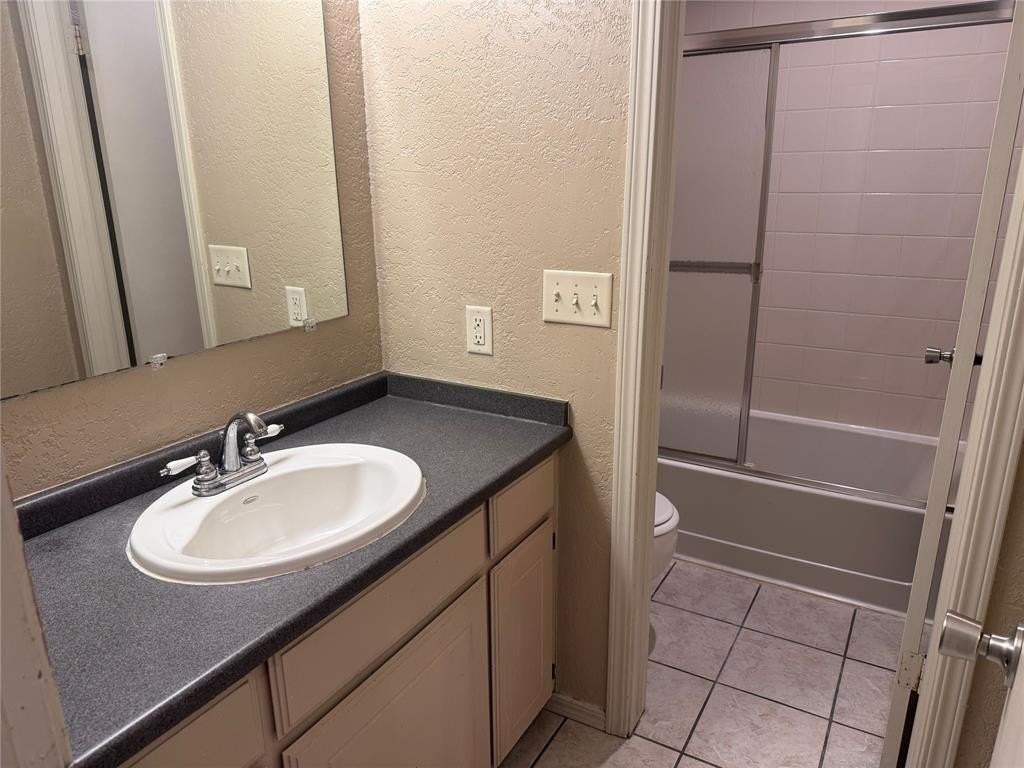 417 Chartrand Ave #B - Photo 5 of 6