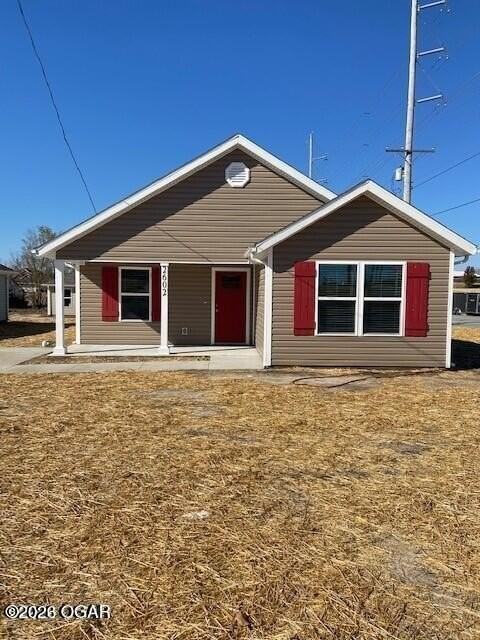 2602 S Moffet Ave - Photo 2 of 12
