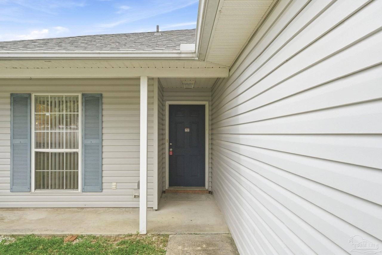 1076 Antigua Cir - Photo 4 of 25