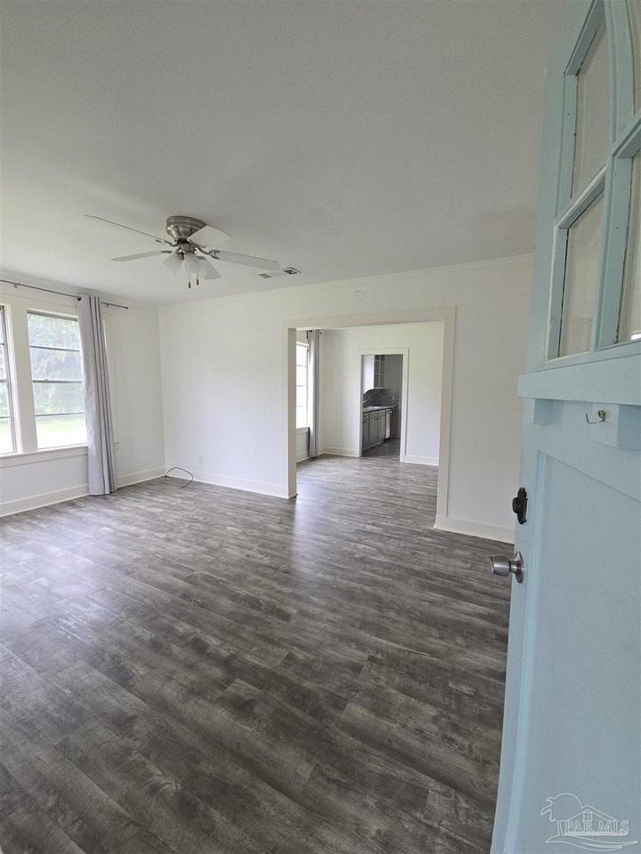 210 S 2nd St - Photo 2 of 21