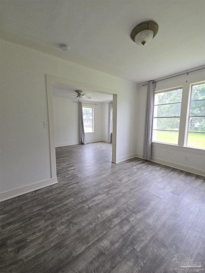 210 S 2nd St - Photo 6 of 21
