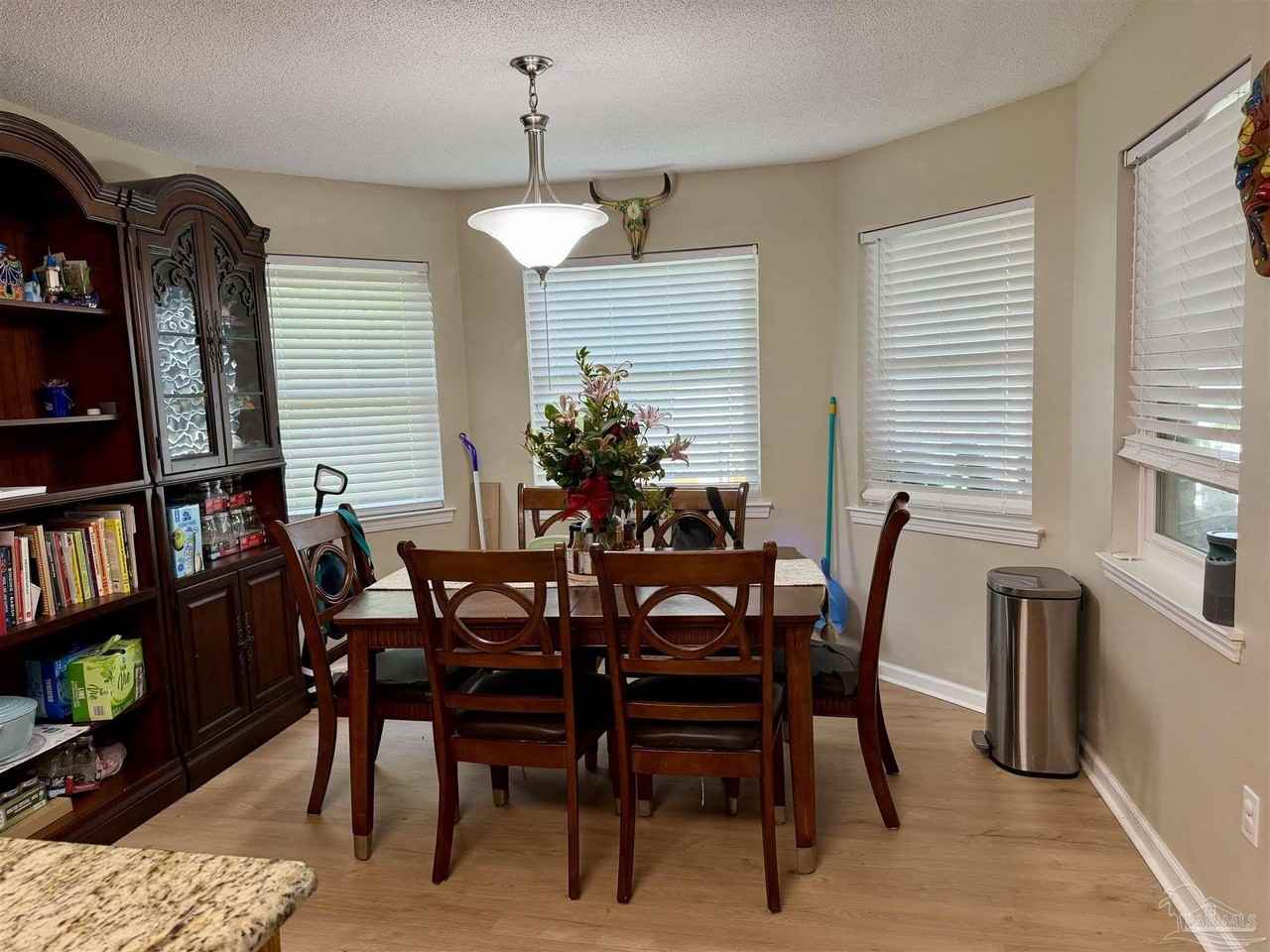 4693 Ridge Pointe Dr - Photo 7 of 19