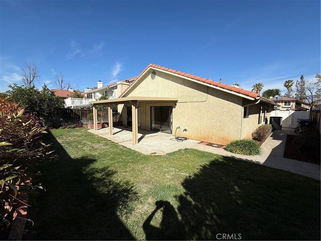 1756 Parkview - Photo 2 of 27