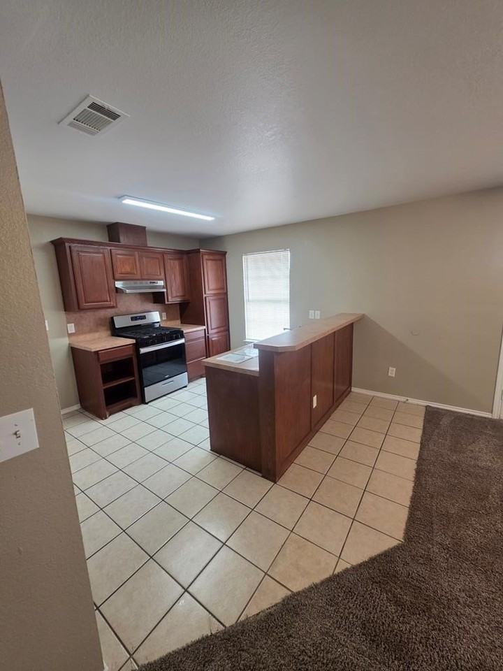 416 Maple Ave - Photo 6 of 29