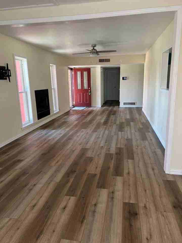3401 Storey Ave - Photo 3 of 14