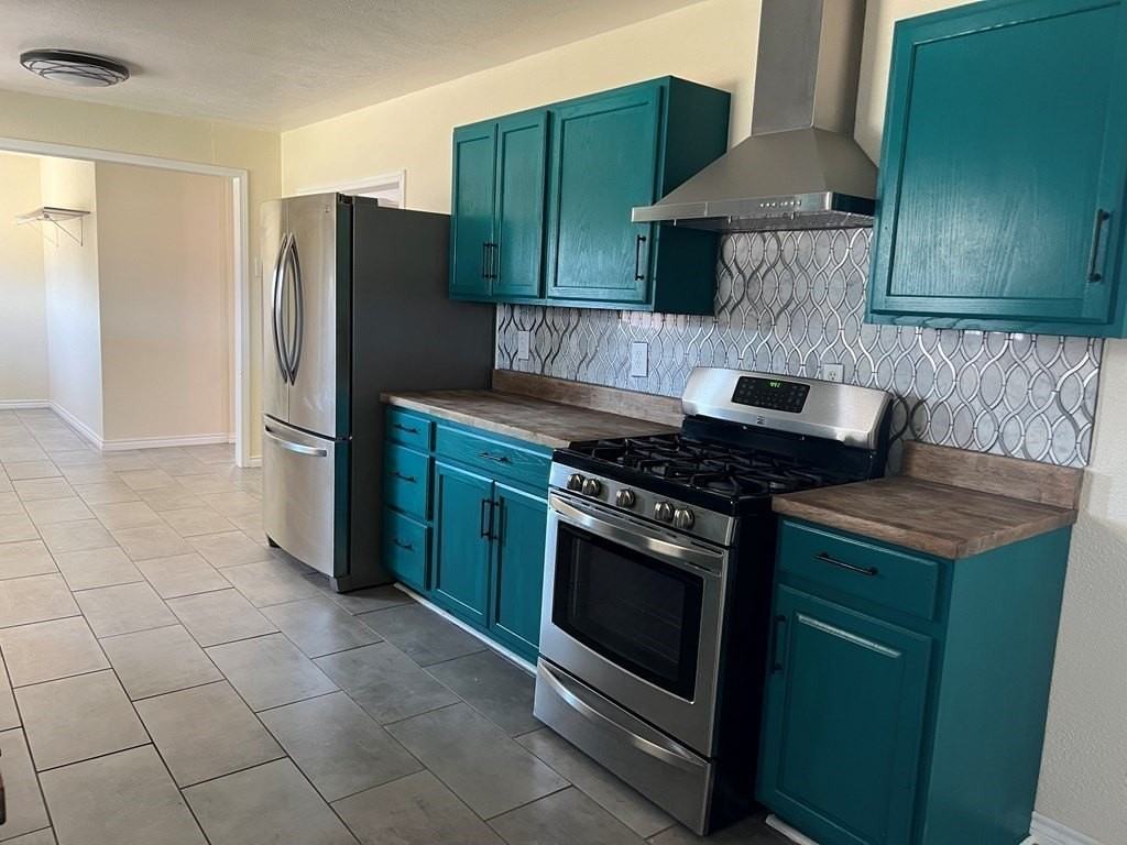 3401 Storey Ave - Photo 5 of 14