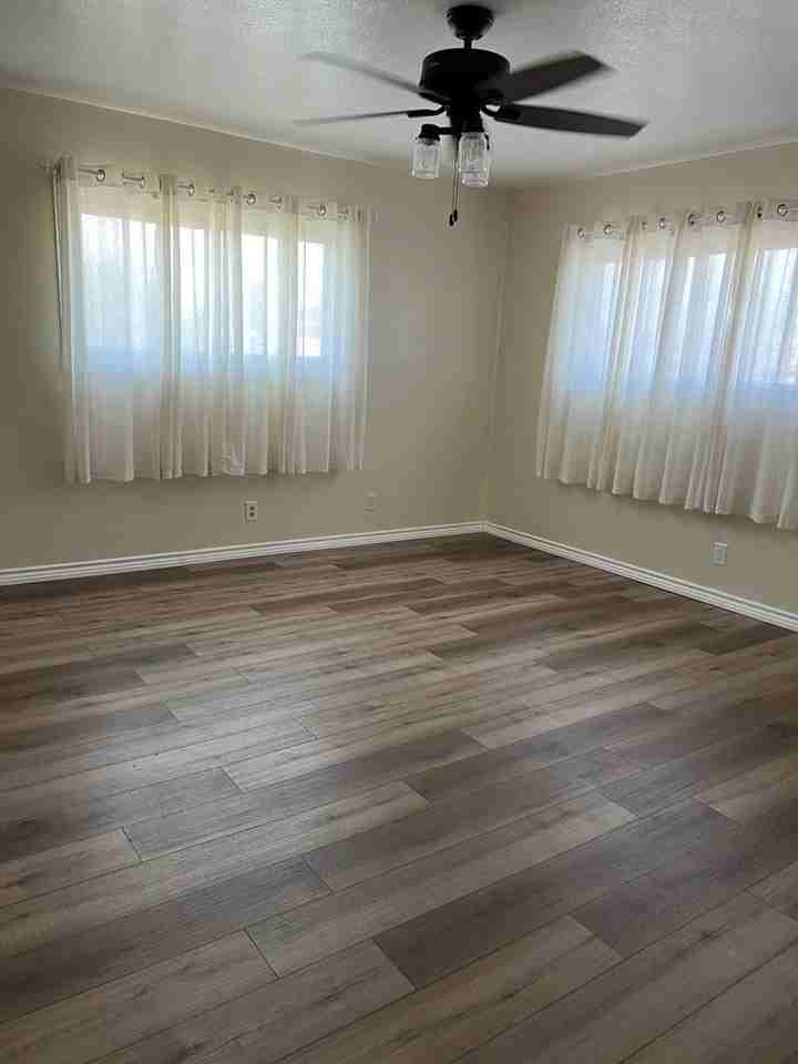 3401 Storey Ave - Photo 7 of 14