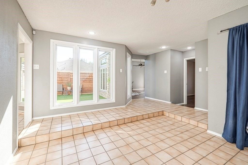 2202 Wydewood Dr - Photo 7 of 17