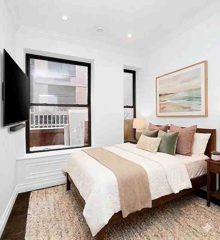 350 3rd Ave #1A - Photo 7 of 8