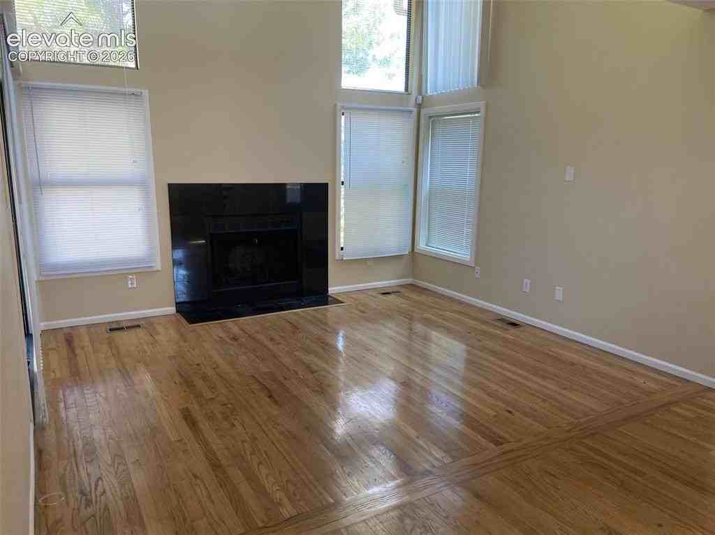 4120 Autumn Heights Dr #F - Photo 2 of 28