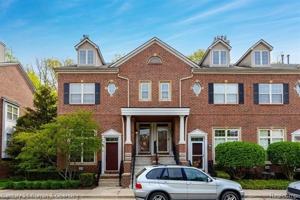 featured image of 16944 Farmington Rd #22