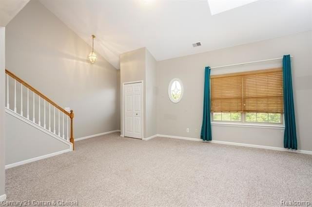 16944 Farmington Rd #22 - Photo 5 of 25