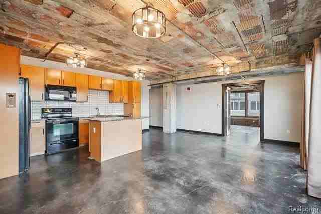2915 John R St #502 - Photo 6 of 25