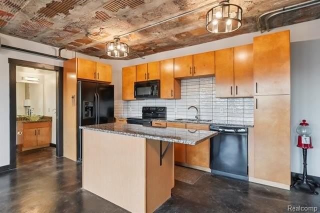2915 John R St #502 - Photo 7 of 25