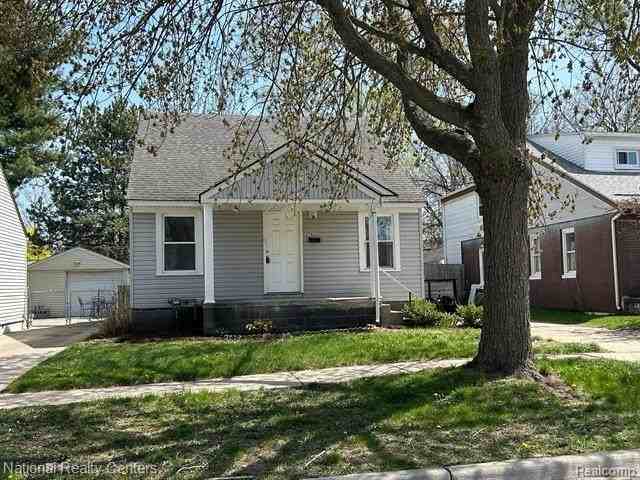 27626 Brettonwoods St - Photo 2 of 15