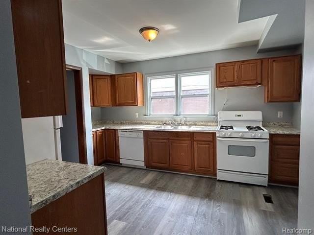 27626 Brettonwoods St - Photo 5 of 15