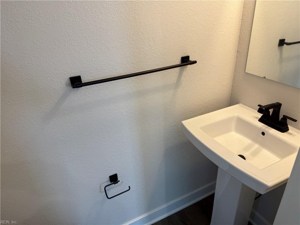 906 Marston St - Photo 6 of 18