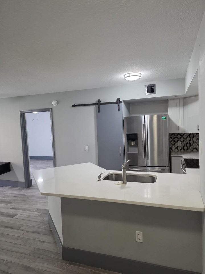 4211 San Marino Blvd #105 - Photo 7 of 48