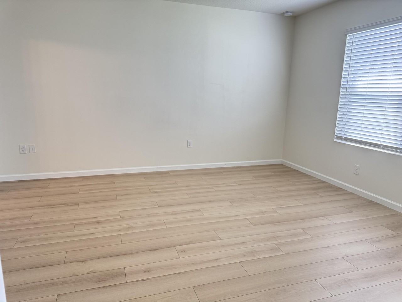 11477 Sw Patterson St - Photo 5 of 12