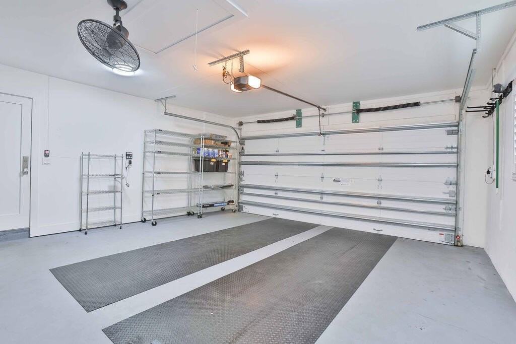 713 Forsyth St - Photo 6 of 39